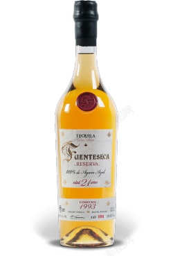 龙舌兰酒特奎拉酒一杯龙舌兰酒素材