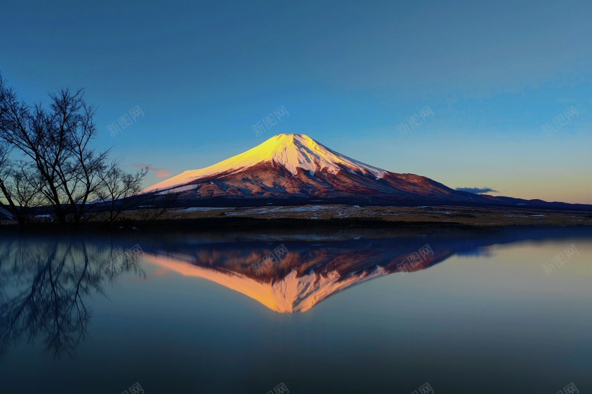 富士山下jpg_88icon https://88icon.com 富士山 倒影 雪山 日照金山 雪景