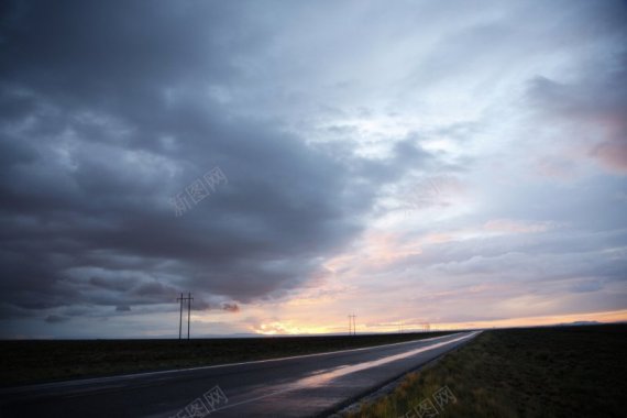 天空云层马路背景