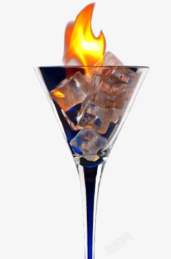 酒杯里燃烧的火焰素材