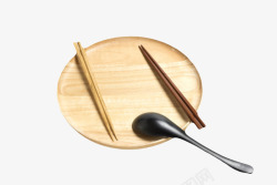 木质工具棕色木质纹理放着黑色勺子和筷子高清图片