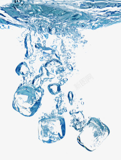冰块和水水中漂浮冰块高清图片