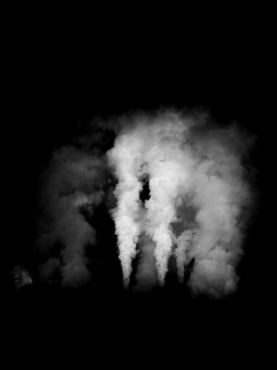 烟雾气柱喷射的烟雾气柱白色热气高清图片