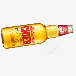 黄色酒瓶歪倒的啤酒高清图片