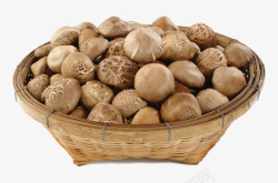 一盘干香菇篮子里的干香菇食材高清图片