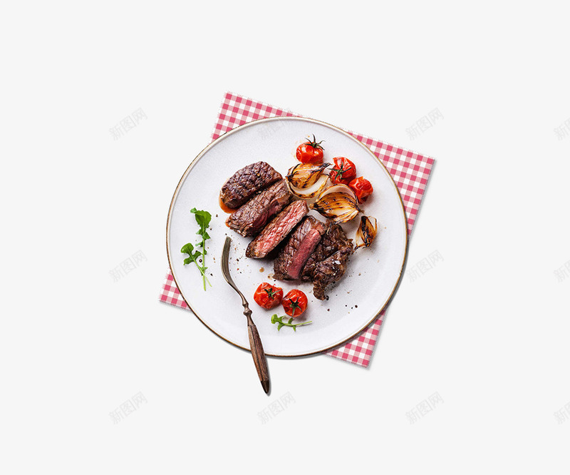 红色餐布和盘子中的牛肉png免抠素材_88icon https://88icon.com 实物 水果 牛肉 白色 红色 食物 餐叉 餐布