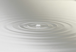 蓝紫色水滴效果透明水滴水面圆形波纹高清图片