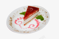 草莓派盘子里的草莓慕斯高清图片