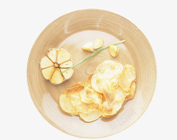 薯饼陶瓷盘子里的薯片高清图片