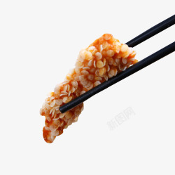 筷子上的雪花鸡柳夹着一块雪花鸡柳高清图片