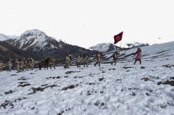 爬雪山素材