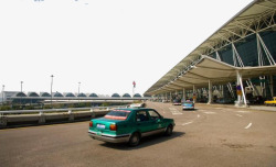城市出租车广州机场高清图片