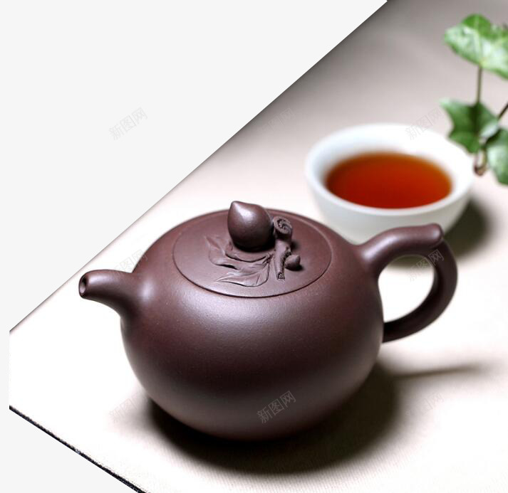 桌子上的茶壶和茶png免抠素材_88icon https://88icon.com 产品实物 日用百货 桌子 茶 茶壶