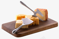 美味的奶酪和奶酪切工具素材