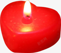 点燃蜡烛的红色心型素材