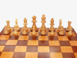 黄色木制国际象棋棋盘素材