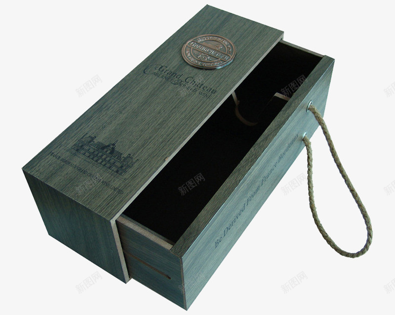 木盒png免抠素材_88icon https://88icon.com 木质 礼盒 红酒包装 红酒礼盒 绳子 葡萄酒 高档酒盒