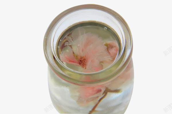 透明杯樱花水信玄饼png免抠素材_88icon https://88icon.com 产品实物 樱花干 透明杯