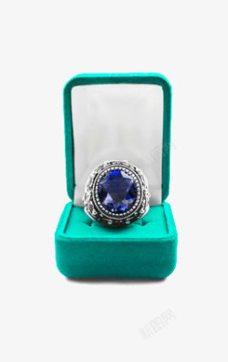 蓝色礼盒里的戒指素材