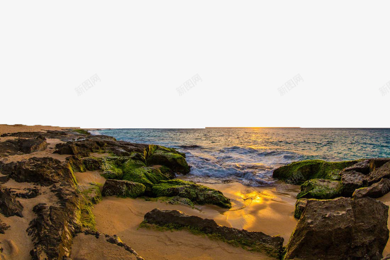唯美海滩景色png免抠素材_88icon https://88icon.com 傍晚 唯美海滩景色 图片 大海图片 山峰 晚霞 树木 海岸石头 海岸礁石 海水 海洋 海洋和岸边的岩石 黄昏夕阳