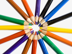 围成一圈的彩色铅笔素材