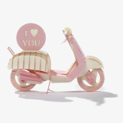 粉色电车木制自形车高清图片