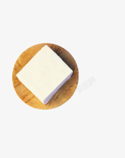 食物板圆木板上的方块豆腐高清图片