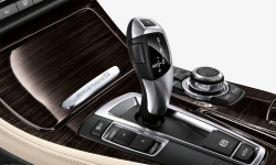 全新BMW5系高效混合动力素材