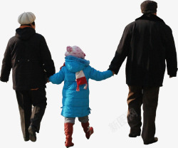 三口家庭与孩子散步素材