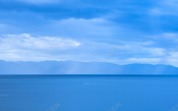 天海一线风平浪静蓝色蔚蓝天空白云大海海洋壁纸背景